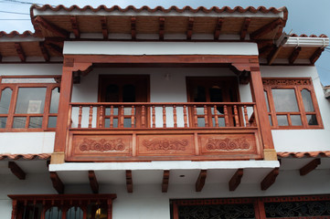 balcones, balcones colombianos,  flores, arquitectura, arquitectura colonial, colonia