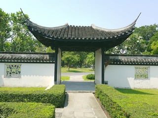 pavilion in japanese garden