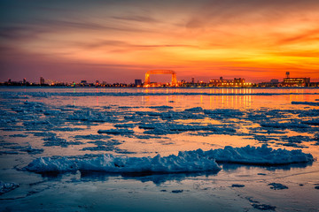 Obraz premium Fantastic sunset over Lake Superior Duluth Minnesota