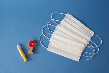 マスクと注射器