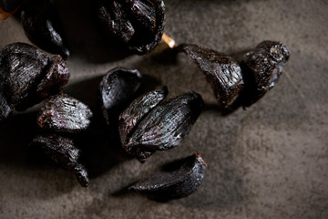 Fermented black garlic