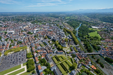Aerial view of central Pau and the Boulevard des Pyrénées from the west