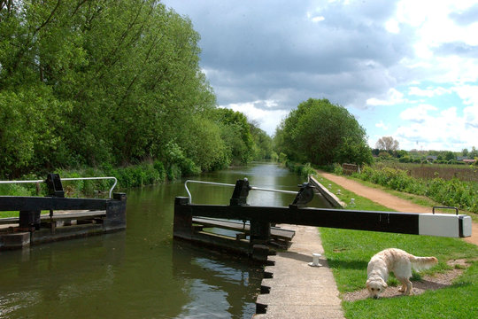 Aldermaston Lock Kennet And Avon Canal Berkshire England UK