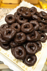 buñuelos del empordà con chocolate