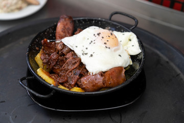 chipirones pincantones con huevo frito