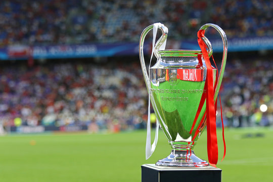 UEFA Champions Laegue Trophy (Cup)