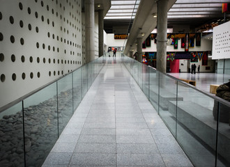 Perspectivas desde el interior del centro cultural la moneda