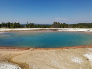 grand prismatic e geyser yellowston national park