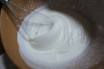 휘핑 크림 만들기