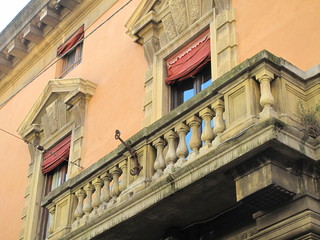 palazzo antico di bologna
