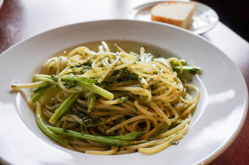 パスタとフォカッチャ