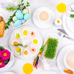 The perfect table with colorful table decorations for Easter