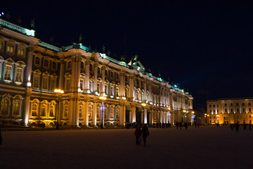 Fototapeta na wymiar Night landscape on Palace square in Saint Petersburg