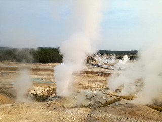 geyser yellowstone 