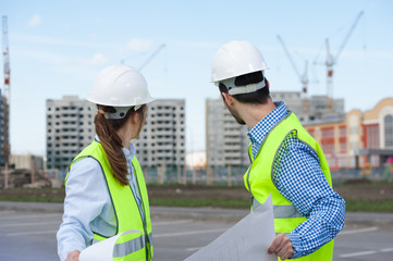 The Chief Project Engineer And The Foreman Agree On The Construction