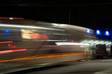 Fototapeta na wymiar traffic in the city at night, long exposure