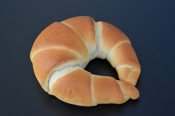 wypieki z pieca , pieczywo , bułeczki , bułki ,z pieca bochenki , pieczone ,z pieca , prosto z pieca , do piekarni reklama  , pieczone , bułka z pieca , wypieki z piekarni  , z cukierni  , śniadanie,