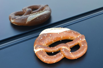 wypieki z pieca , pieczywo , bułeczki , bułki ,z pieca bochenki , pieczone ,z pieca , prosto z pieca , do piekarni reklama  , pieczone , bułka z pieca , wypieki z piekarni  , z cukierni  , śniadanie,