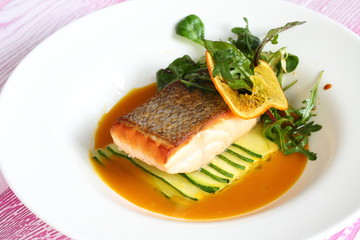 Grilled salmon with zucchini