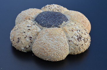 wypieki z pieca , pieczywo , bułeczki , bułki ,z pieca bochenki , pieczone ,z pieca , prosto z pieca , do piekarni reklama  , pieczone , bułka z pieca , wypieki z piekarni  , z cukierni  , śniadanie,