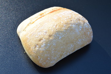 wypieki z pieca , pieczywo , bułeczki , bułki ,z pieca bochenki , pieczone ,z pieca , prosto z pieca , do piekarni reklama  , pieczone , bułka z pieca , wypieki z piekarni  , z cukierni  , śniadanie,