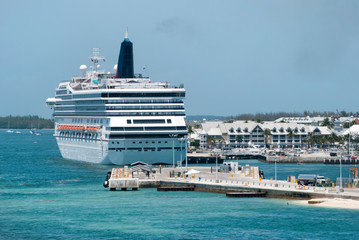 Fototapeta na wymiar Cruise Ship Visiting Key West Town