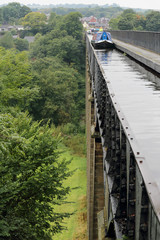 Sobre el acueducto de Llangollen en Gales, UK