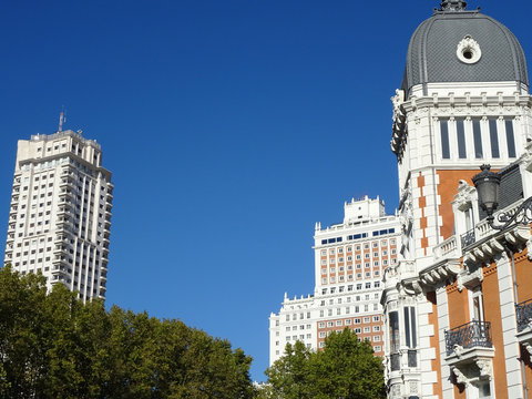 edificios y torres