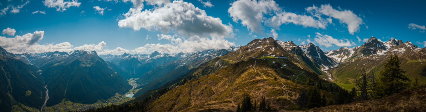 Fantastic sunny weather in the Montafon mountains