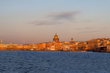 Fototapeta na wymiar city embankment in the historical center of Saint Petersburg at sunset