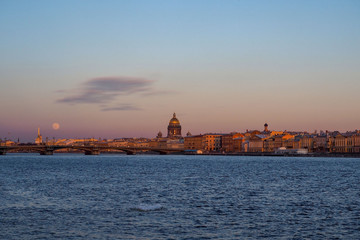 Fototapeta na wymiar city embankment in the historical center of Saint Petersburg at sunset