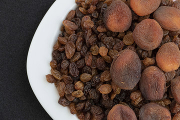 dried fruits that are nutritious and strengthen the immune system for humans,