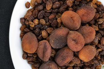 dried fruits that are nutritious and strengthen the immune system for humans,