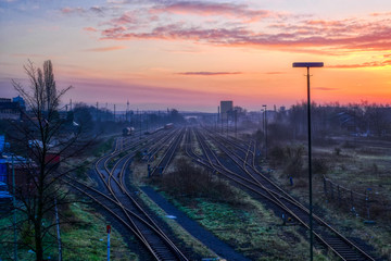 Rangierbahnhof in Duisburg Hochfeld bei Sonnenaufgang