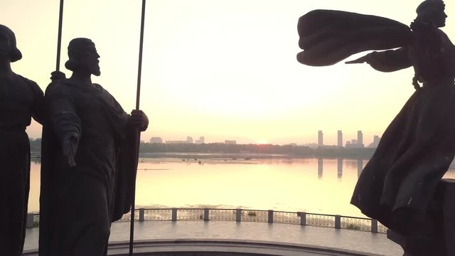 Kyiv founders&rsquo; monument fly through in sunrise - aerial footage