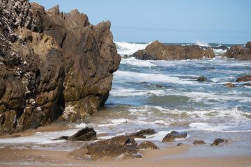 Rochas en la costa