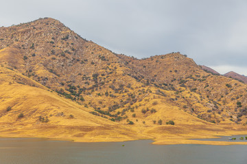 Fototapeta na wymiar View of the Kaweah Lake in Sierra Nevada Mountain, California, USA.