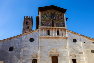 Fototapeta premium Old building in Lucca, Italy