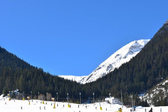 Drag lift serves the right part of "Tomba" slope for beginners which hosts the World Ski cup every year The amazingly beautiful panorama allows you see "Vihren" "Kutelo" and "Cherna Mogila" high peaks