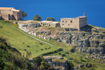 Obraz premium Historic fortress in so called Spanish Quarter of Erice historic town on a Mount Erice, Sicily Island in Italy