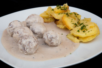 Meatballs with potatos