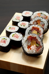 海鮮太巻きとネギトロ巻き