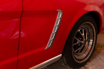 Mustang 64 1/2 Convertible rojo