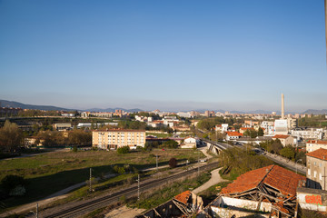 Vistas desde la antigua nave abandonada Argal en Pamplona 