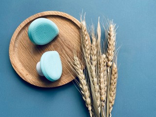 Face treatment tools