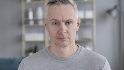 Obraz premium Online Video Chat by Young People at Work, Talking
