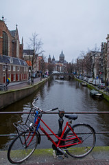 Fototapeta premium Bicicletta sul canale
