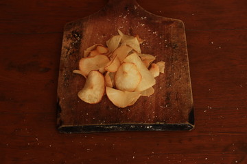 Fried cassava chips, it's so crispy