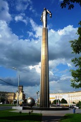monument to gagarin in moscow