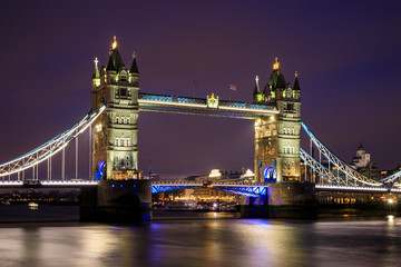 Fototapeta na wymiar Beautiful tower bridge night view photo, London
